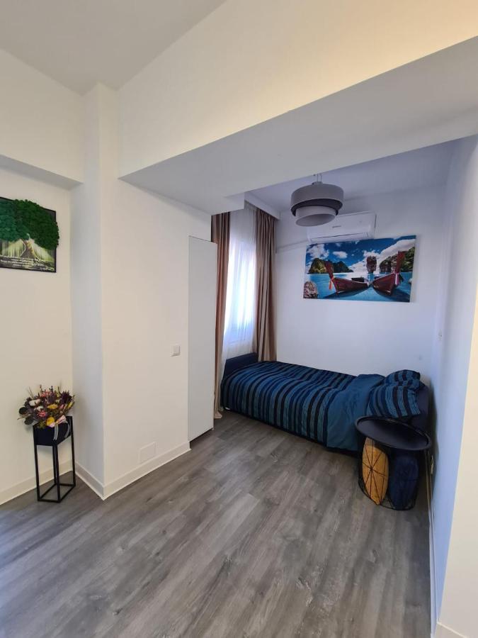 Central Apartment ทาร์กู จิอู ภายนอก รูปภาพ