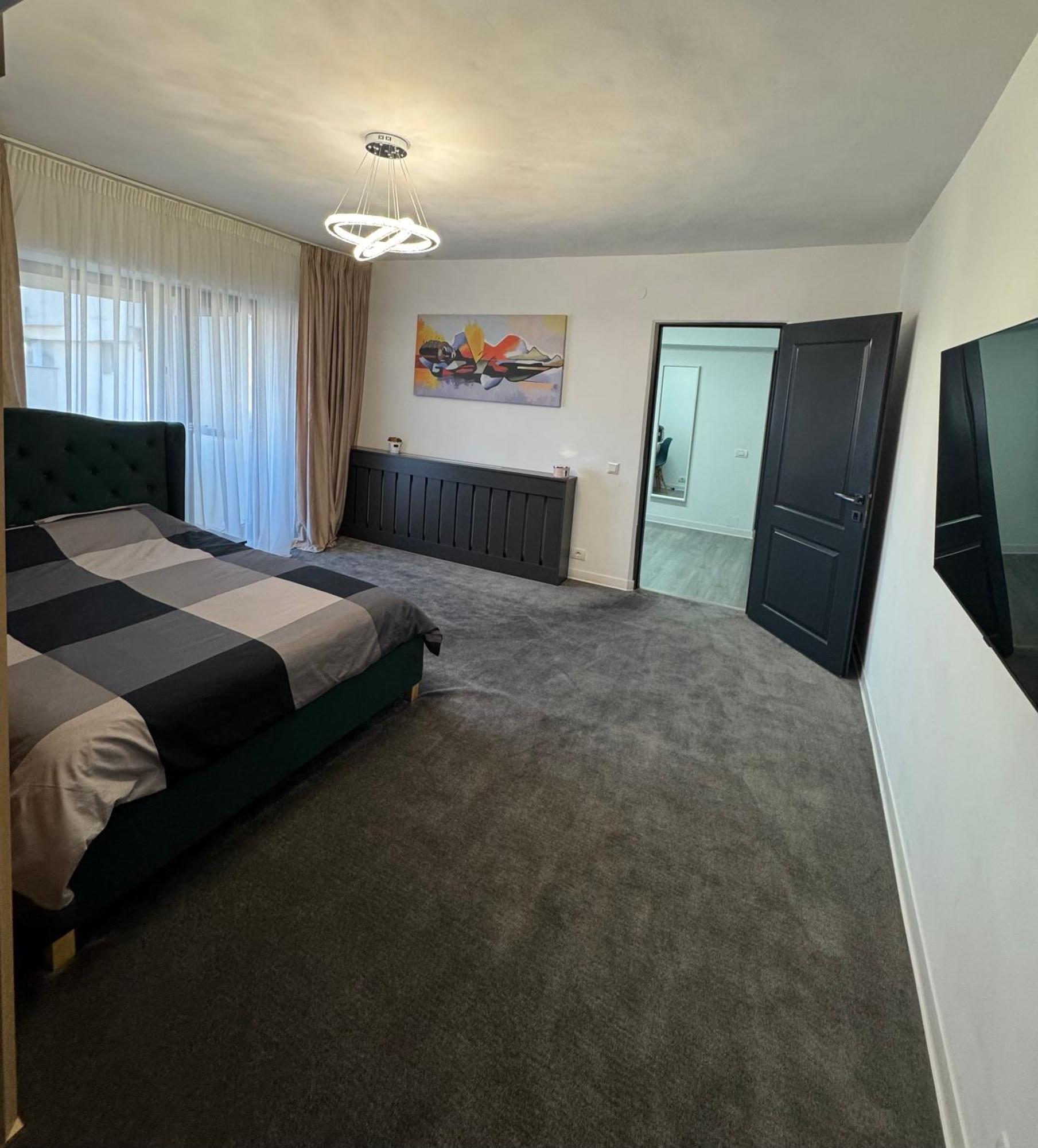 Central Apartment ทาร์กู จิอู ภายนอก รูปภาพ
